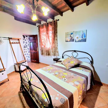 Loros Icod De Vinos By Hrtenerife Net Villa Santa Cruz de Tenerife