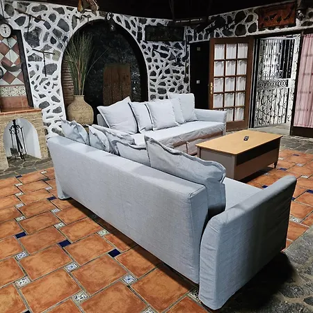 Villa Loros Icod De Vinos By Hrtenerife Net