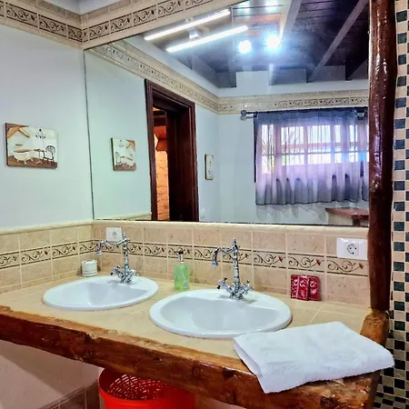 Villa Loros Icod De Vinos By Hrtenerife Net